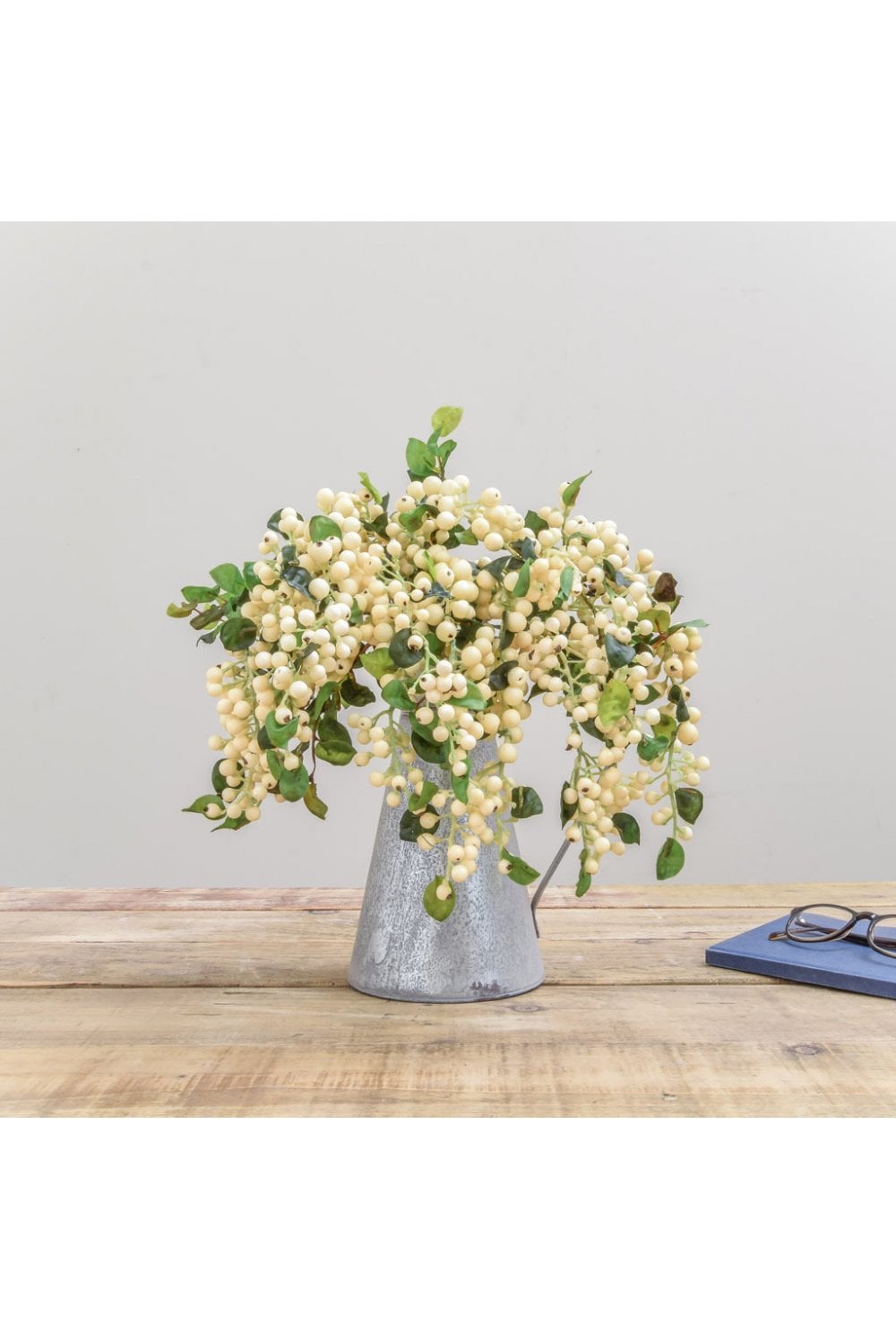 White Berry & Eucalyptus Stem